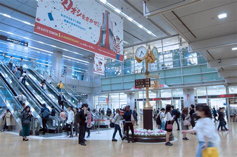 名古屋駅 モーニング 人気 〜朝の名古屋駅で見つける、ちょっと変わった日常の風景〜