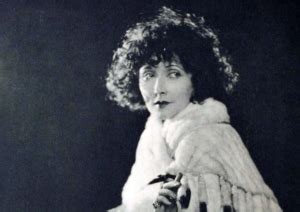  Where Are My Children?：A 1917 Mystery Drama Starring Mabel Normand and Featuring Intriguing Family Secrets!